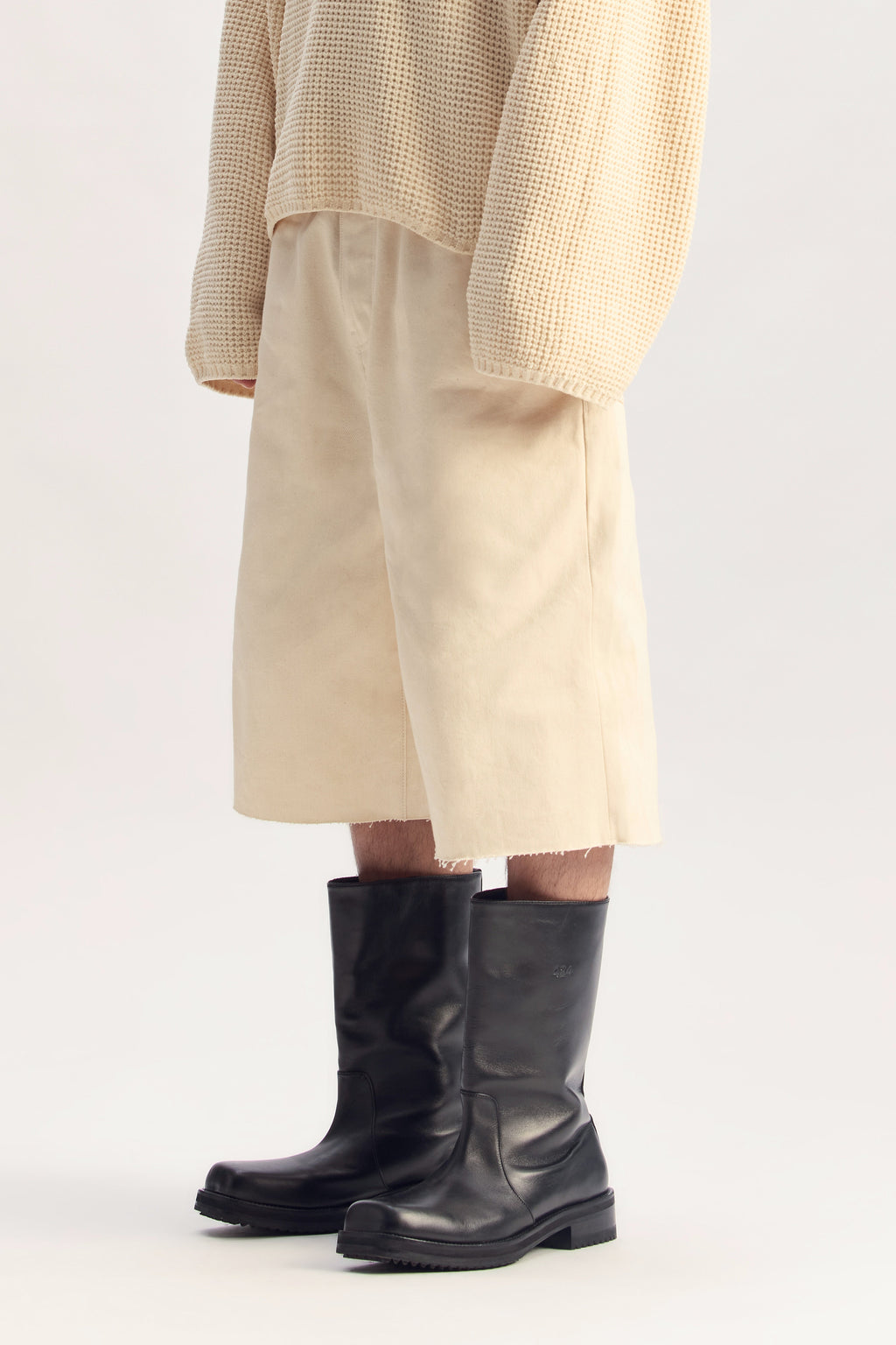 P070 Blank Slate Short