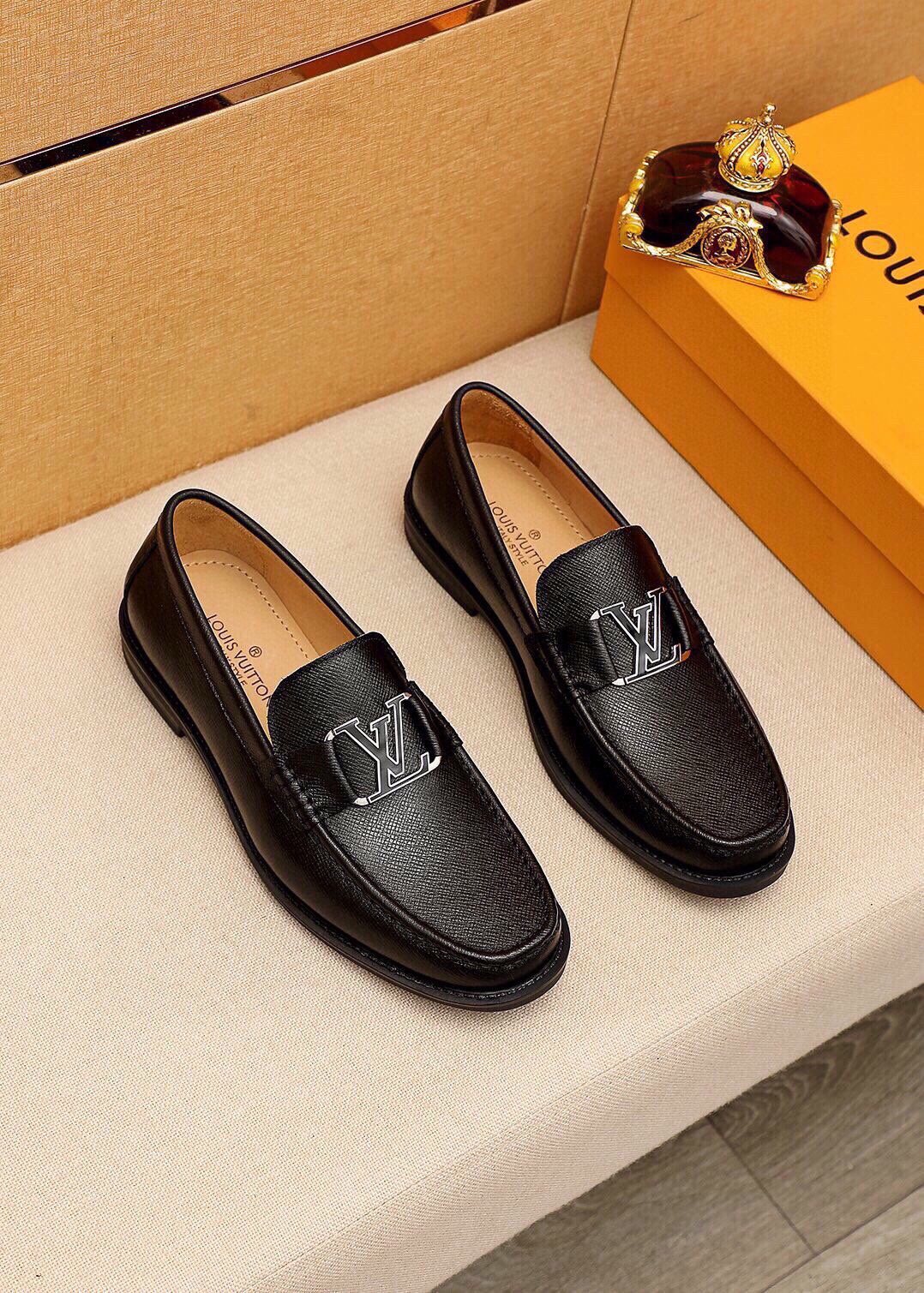 Louis Vuitton Black Leather Hardware Loafers - Rubber Outsole
